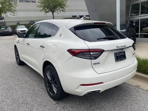 2024 Maserati Levante GT Ultima