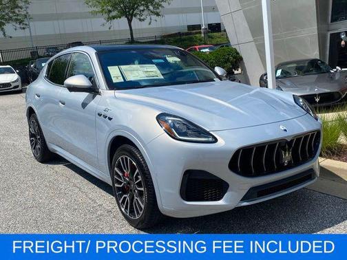 Bianco Astro Metallic 2024 Maserati Grecale GT SUV