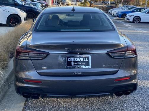 2022 Maserati Ghibli Modena Q4