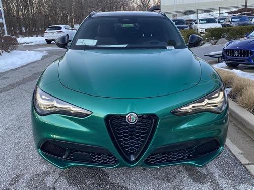 2025 Alfa Romeo Stelvio Ti