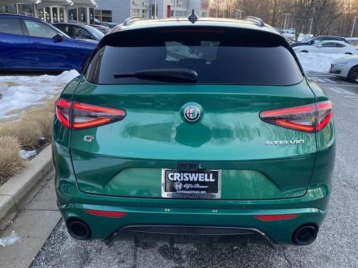 2025 Alfa Romeo Stelvio Ti