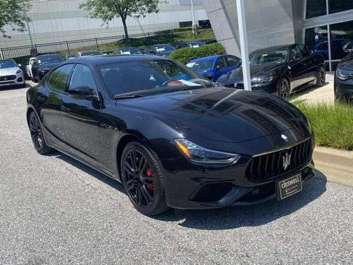 2022 Maserati Ghibli Modena Q4