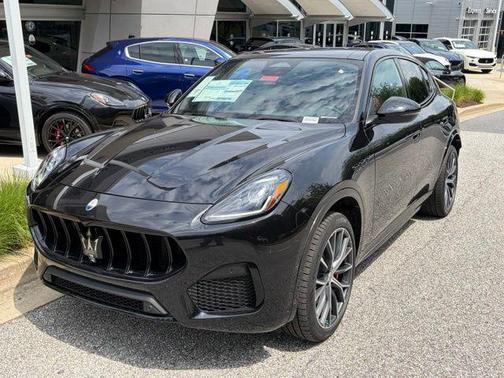 Nero Tempesta Metallic 2026 Maserati Grecale Modena