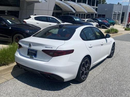 2022 Alfa Romeo Giulia Veloce