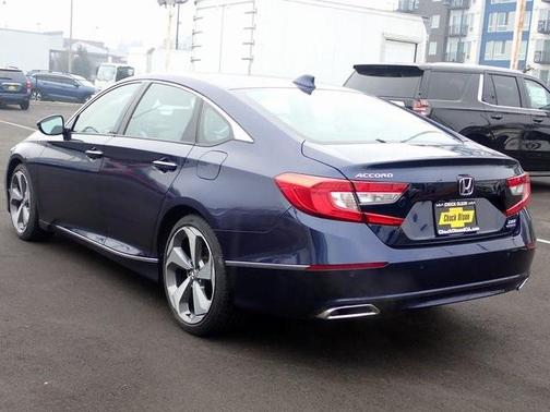 Photo 5 of 33 of 2019 Honda Accord Touring 2.0T