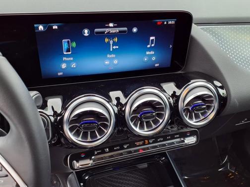 2025 Mercedes-Benz GLA 250 Base 4MATIC