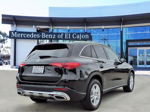 2025 Mercedes-Benz GLC 300