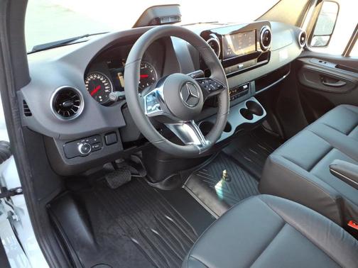 White 2026 Mercedes-Benz Sprinter 2500 170 WB