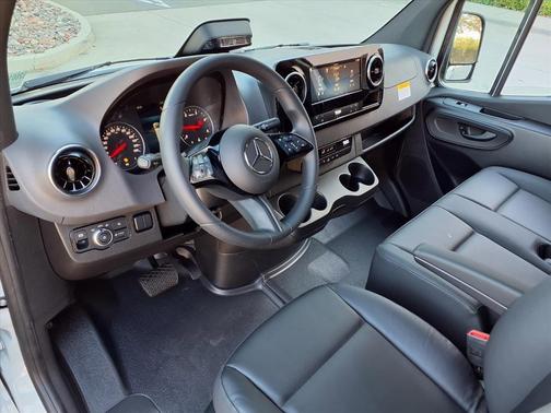 2026 Mercedes-Benz Sprinter 2500 144 WB