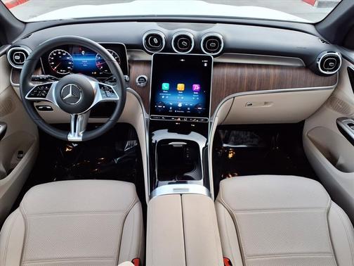 2025 Mercedes-Benz GLC 300 Base