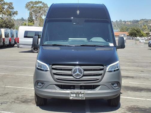 2024 Mercedes-Benz eSprinter 2500 170 WB High Roof Cargo