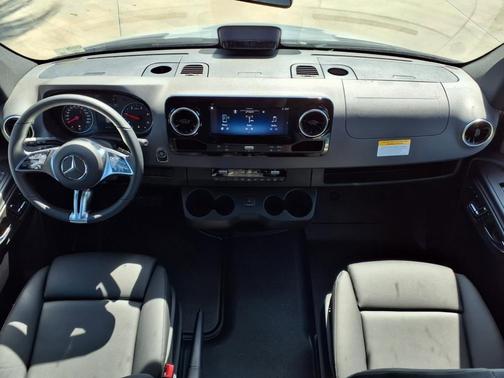 2025 Mercedes-Benz Sprinter 2500 High Roof