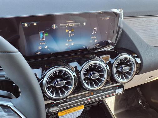 2026 Mercedes-Benz GLA 250 Base