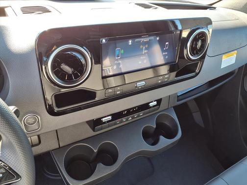 2026 Mercedes-Benz Sprinter 2500 144 WB