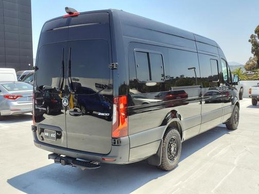 2023 Mercedes-Benz Sprinter 2500 170 WB