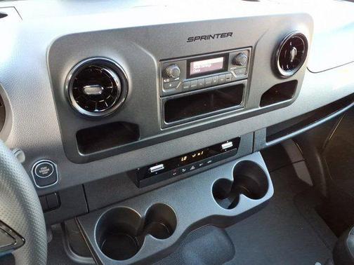 2025 Mercedes-Benz Sprinter 2500 144 WB