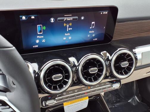 2026 Mercedes-Benz GLB 250 Base 4MATIC