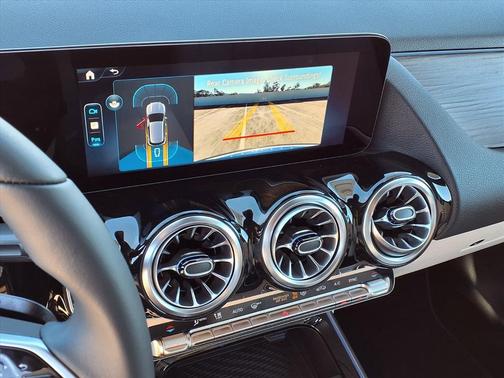 2026 Mercedes-Benz GLA 250 Base