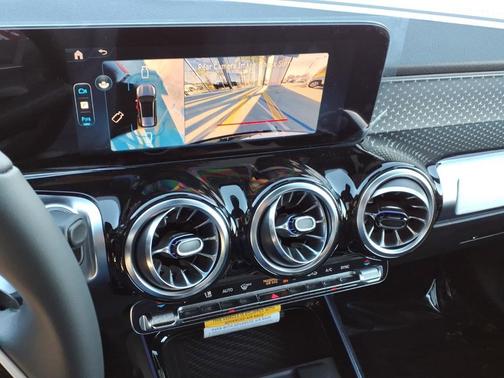 2026 Mercedes-Benz GLB 250 Base