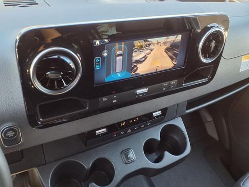 2025 Mercedes-Benz Sprinter 2500 High Roof