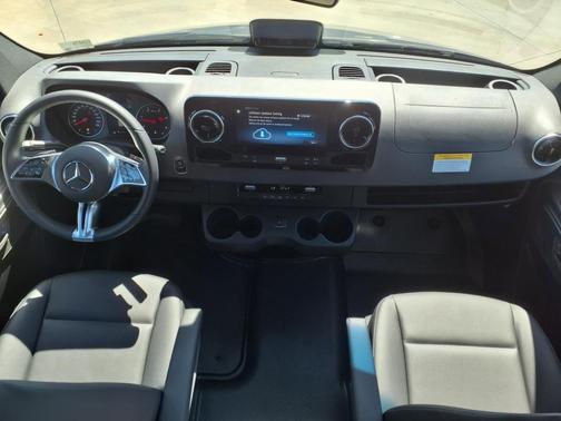 2025 Mercedes-Benz Sprinter 2500 High Roof