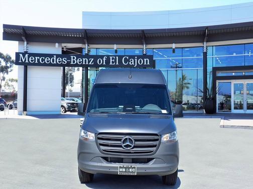 2025 Mercedes-Benz Sprinter 2500 High Roof