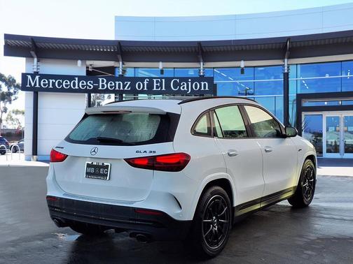 2026 Mercedes-Benz AMG GLA 35 Base