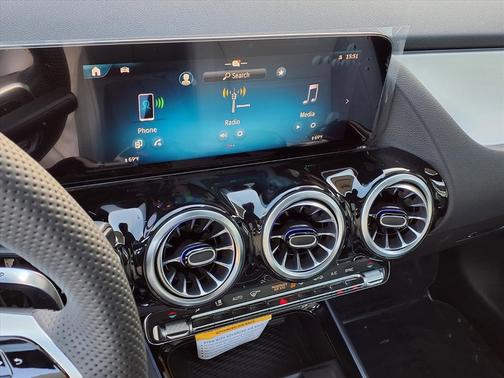 2026 Mercedes-Benz AMG GLA 35 Base