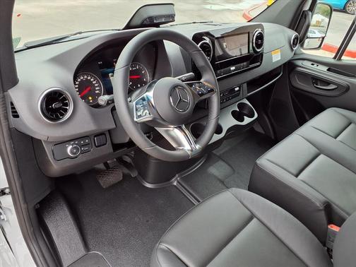 2026 Mercedes-Benz Sprinter 2500 170 WB