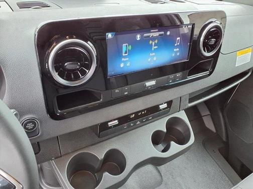 2026 Mercedes-Benz Sprinter 2500 170 WB