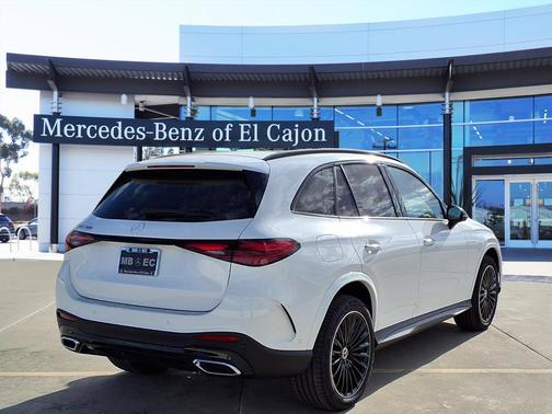 2026 Mercedes-Benz GLC 300 Base