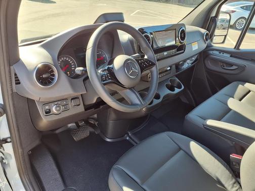 2026 Mercedes-Benz Sprinter 2500 170 WB