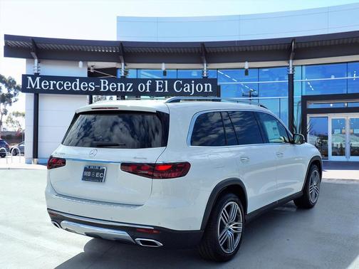 2026 Mercedes-Benz GLS 450 4MATIC