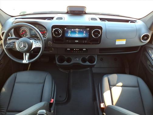 2025 Mercedes-Benz Sprinter 2500 High Roof