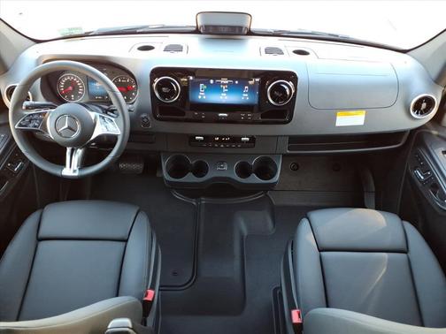 2026 Mercedes-Benz Sprinter 2500 Standard Roof