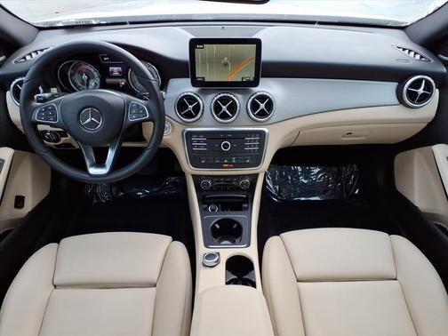 2017 Mercedes-Benz GLA 250 Base