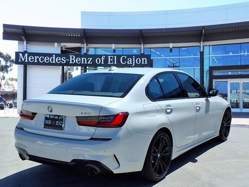 2022 BMW 330 i