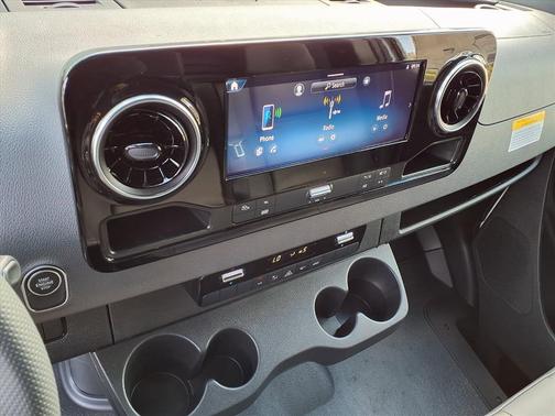 2026 Mercedes-Benz Sprinter 2500 144 WB