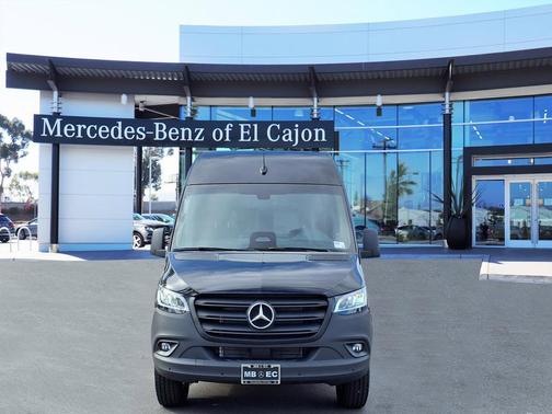 2025 Mercedes-Benz Sprinter 2500 144 WB