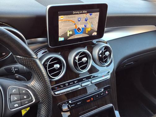 2017 Mercedes-Benz GLC 300 Base