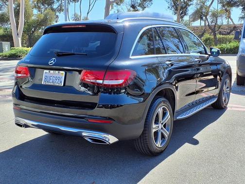 2017 Mercedes-Benz GLC 300 Base