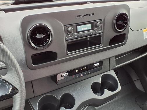 2025 Mercedes-Benz Sprinter 2500 144 WB