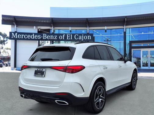 2025 Mercedes-Benz GLC 300