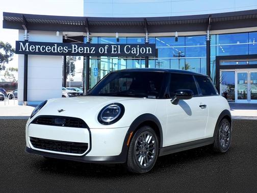 White Metallic 2026 MINI Hardtop SIGNATURE