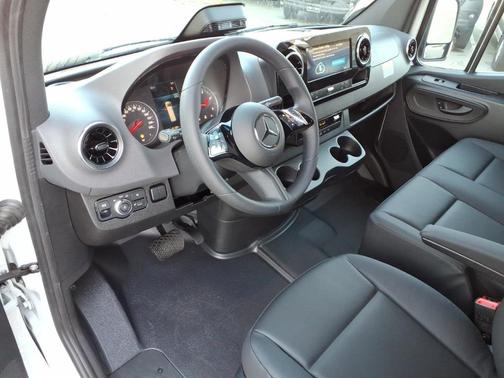 White 2026 Mercedes-Benz Sprinter 2500 170 WB