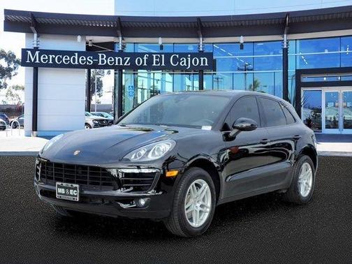 Black 2017 Porsche Macan Base