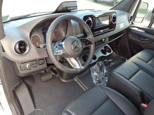 White 2026 Mercedes-Benz Sprinter 2500 170 WB