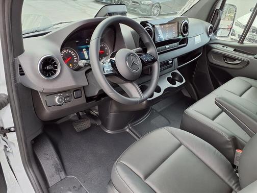 2026 Mercedes-Benz Sprinter 2500 144 WB