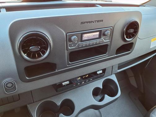 2025 Mercedes-Benz Sprinter 2500 144 WB