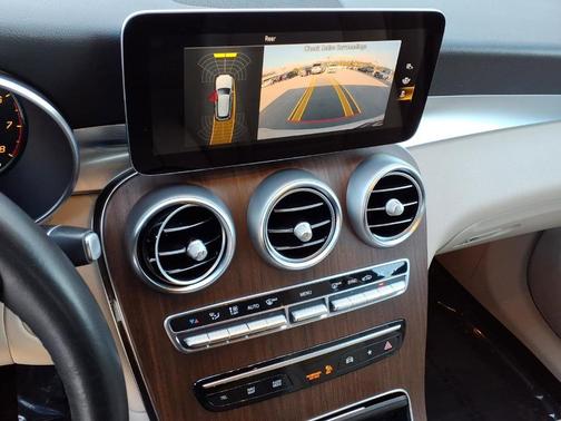 Polar White 2021 Mercedes-Benz GLC 300 Base